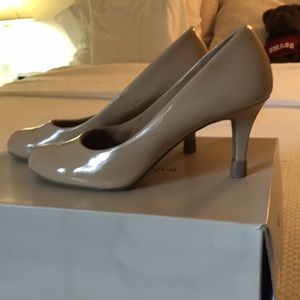 Comfort Plus patent nude heels